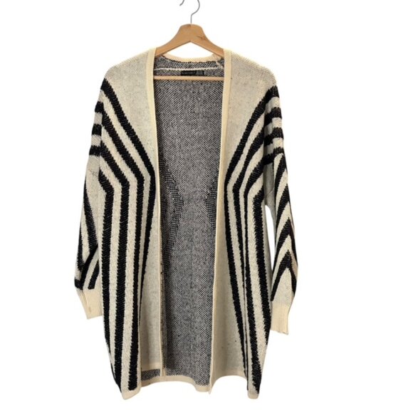Black Tape Cream and Black Chevron Strip Womens Cardigan XLP - Picture 1 of 8